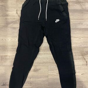 Nike Men’s Black Jogger Pants